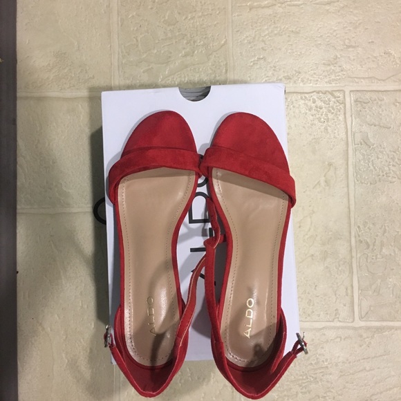 Red opened toe Aldo low heels! - Picture 4 of 4